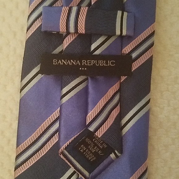 Banana Republic 100% Silk Tie. Brand NWOT. - Picture 2 of 2